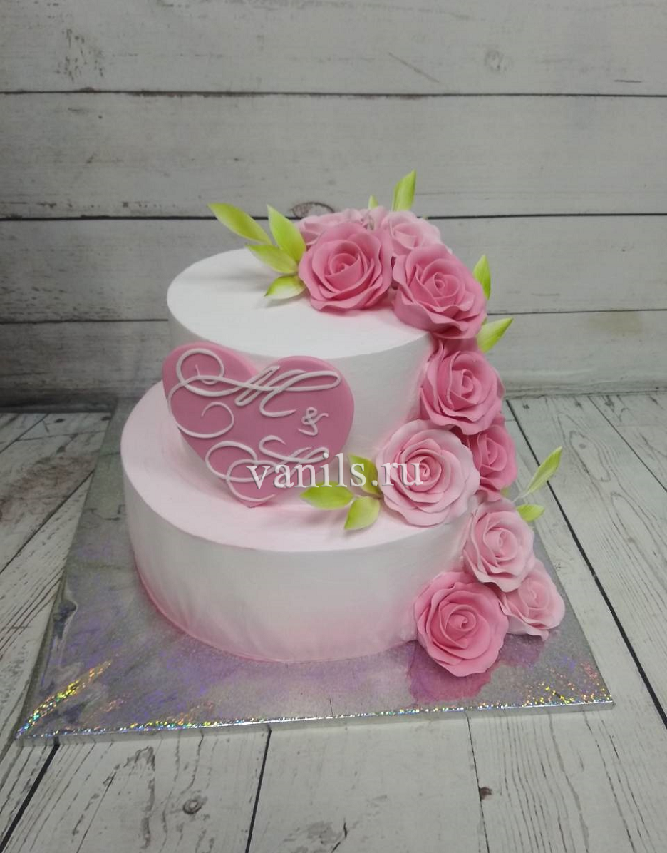  Свадебный торт с розовыми розами