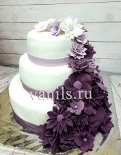 Свадебный торт фиолетовый