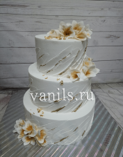 свадебный торт с золотыми брызгами
