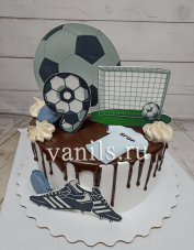 торт с мячом футбольным