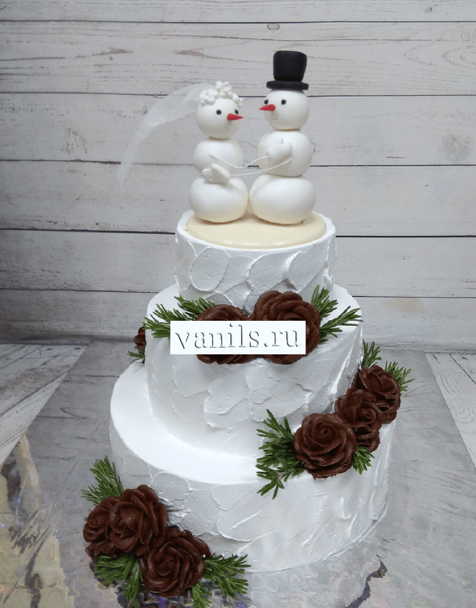 Свадебный торт зимний с шишками