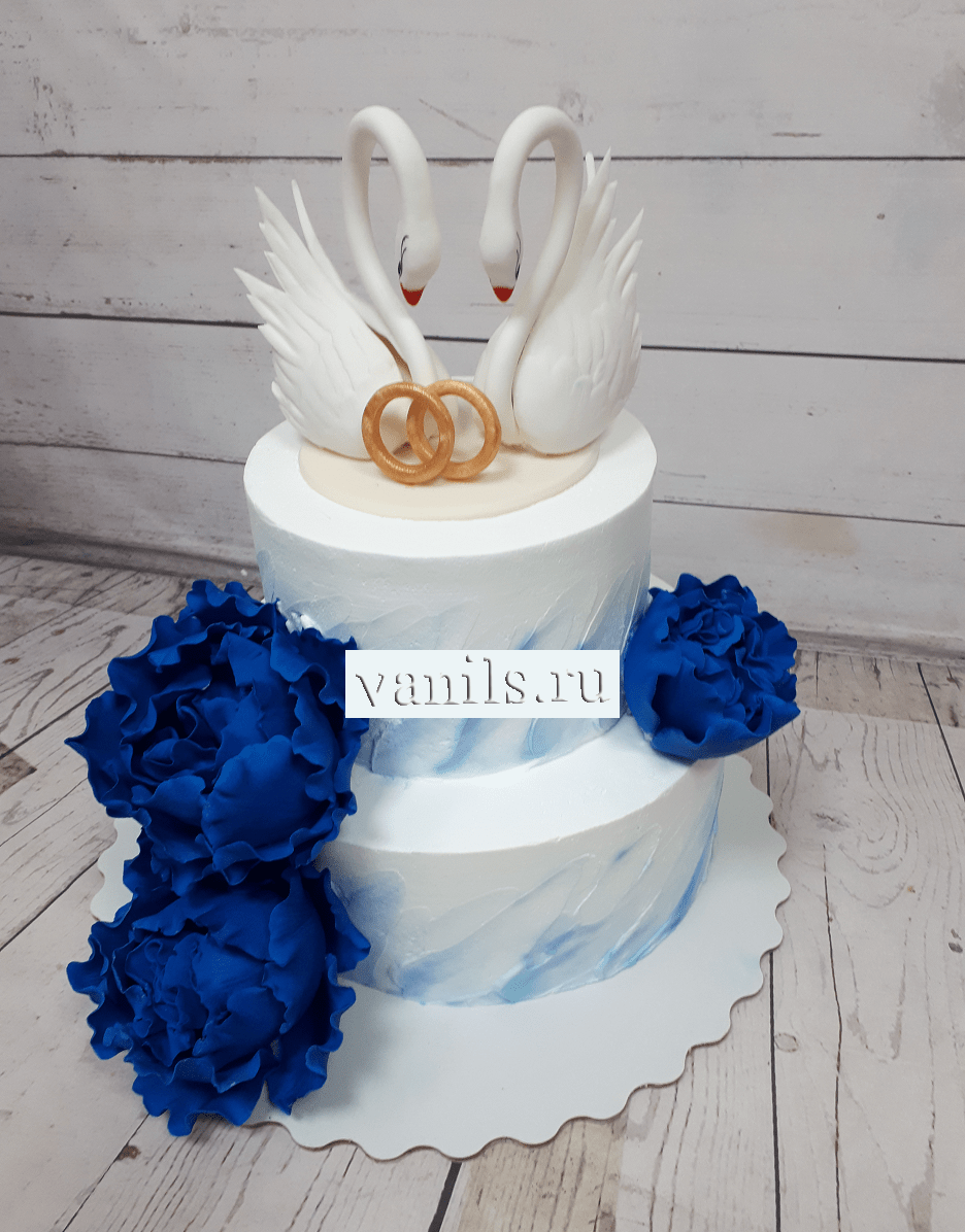 торт с синими цветами